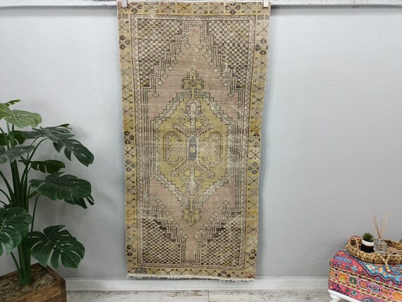 tribal pink rug, ethnic rug, wool turkish rug, hand knotted rug, bohemian rug, vintage rug, decorative rug, worn rug, 3.1 x 6.2 ft, VT 3250