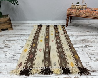 kilim rug, turkish rug, vintage kilim, oushak rug, antique rug, bedroom rug, farmhouse rug, ikat rug, woven rug, 2.7 x 4.6 feet, VT 2574