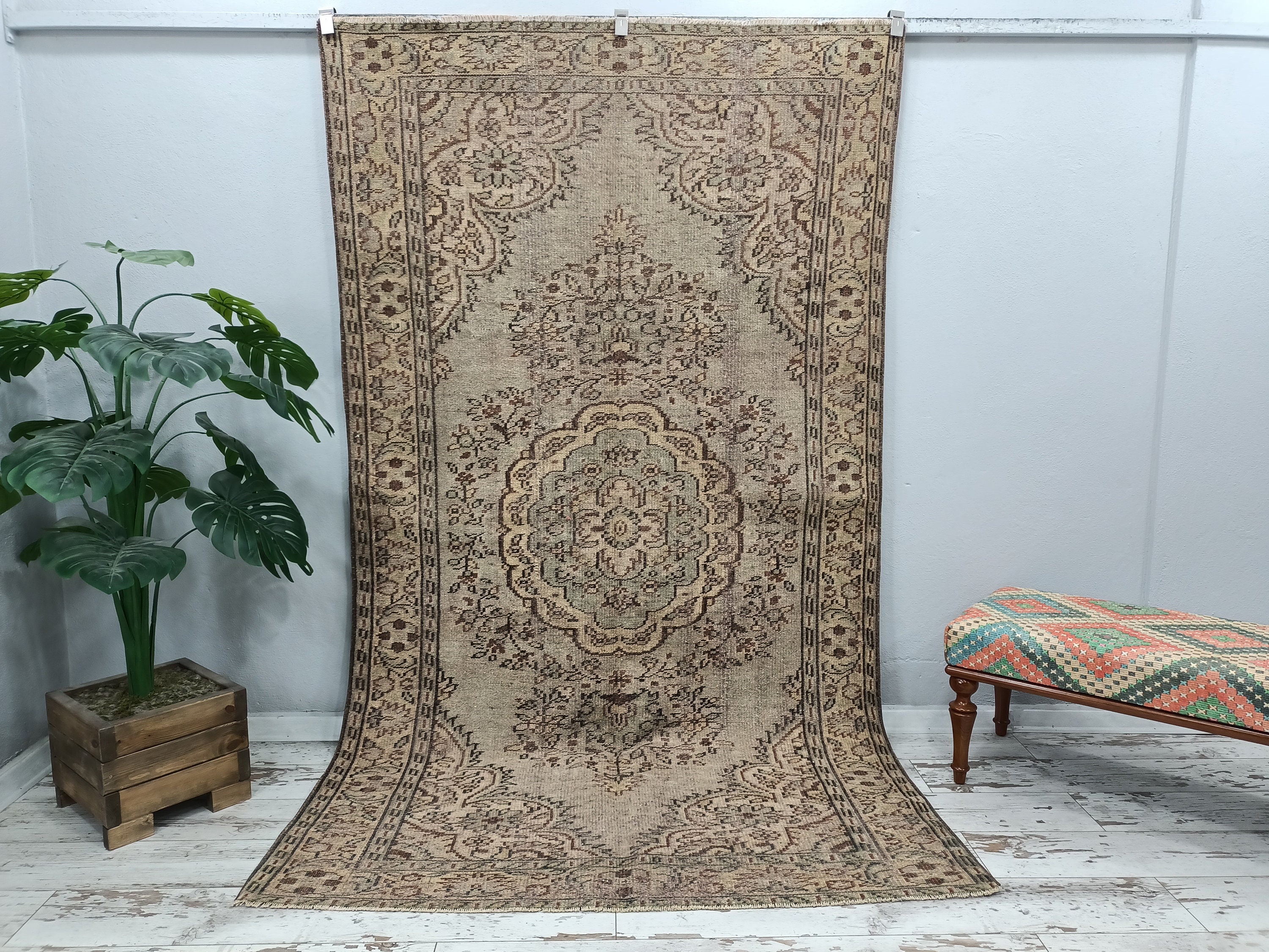 126×213 \"Cyrtanthus” ViNTAGE TURKiSH RUG 126×213 /