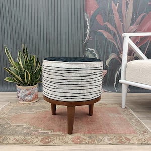Fußhocker, Ottomanenstuhl, Klavierbank, minimalistischer Stuhl, ausgefallener Stuhl, runder Pouf, Sitzpouf, Kaffeehocker, gepolsterter Hocker FS 886