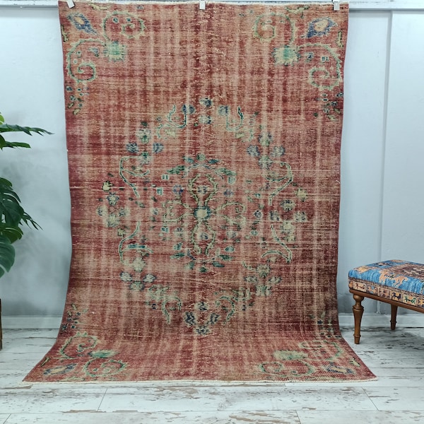red turkish rug, floral rug, organic wool rug, aesthetic rug, rug for gift, vintage rug, boho decor rug, oriental rug, 5.7x8.2 ft, VT 5197