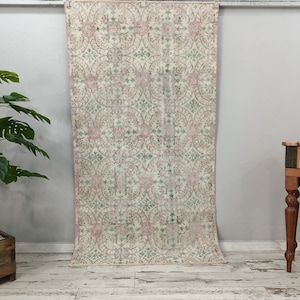 primitive rug, turkish wool rug, eco friendly rug, vintage rug, worn rug, plant rug, antique rug, floral rug, cozy rug, 3.9x7.1 ft VT 5104