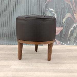 Pouf ottoman, Chesterfield stool, Leather stool, Barrel stool, Pub stool, Foot rest stool, Upholstered bench, Cocktail stool, FS KM-25