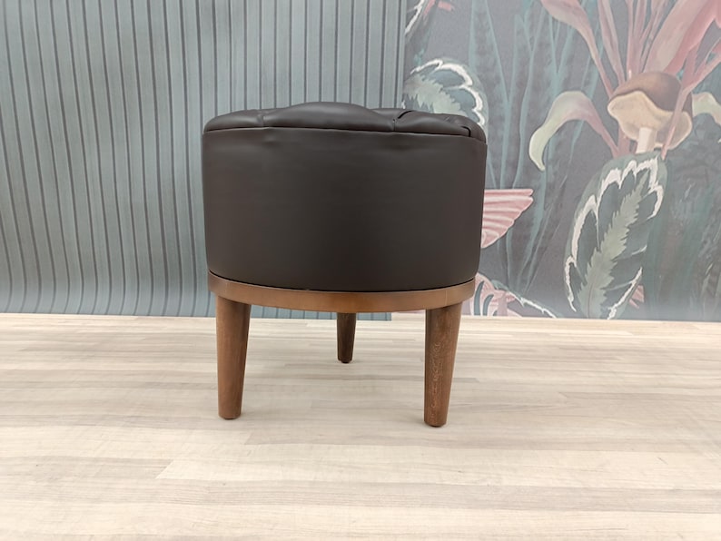 Pouf ottoman, Chesterfield stool, Leather stool, Barrel stool, Pub stool, Foot rest stool, Upholstered bench, Cocktail stool, FS KM-25