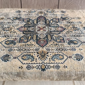 Sgabello da letto, Sgabello a sella, Poggiapiedi, Pouf per sedie a dondolo, Mobili artigianali, Sgabello basso, Portaoggetti per divano, Sgabello boho, Pouf, 41 immagine 10