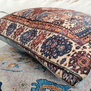 Aesthetic pillows, Decorative pillow, Cozy pillow cover, Throw pillow, Farmhouse pillow, Chic pillow, Beeding pillow, Lumbar pillow, PT 1021