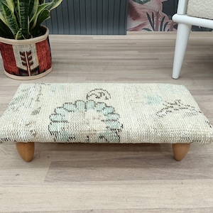 Footstool bad, Footrest under desk, Stepping stool, Shower stool, Reading nook ottoman step stool, Minimalist kilim footstool for bed,BSV137