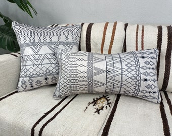 moroccan pillow, beeding lumbar, throw pillow cover, accent pillow, black and white, berber pillows, geometric pillow, pillow cover, PT 1011