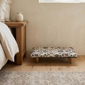 Fußhocker, Hocker für Schaukelstuhl, Bett Tritthocker, Tablett mit Beinen, Badezimmerhocker, Mehrzweckhocker, BS 1017