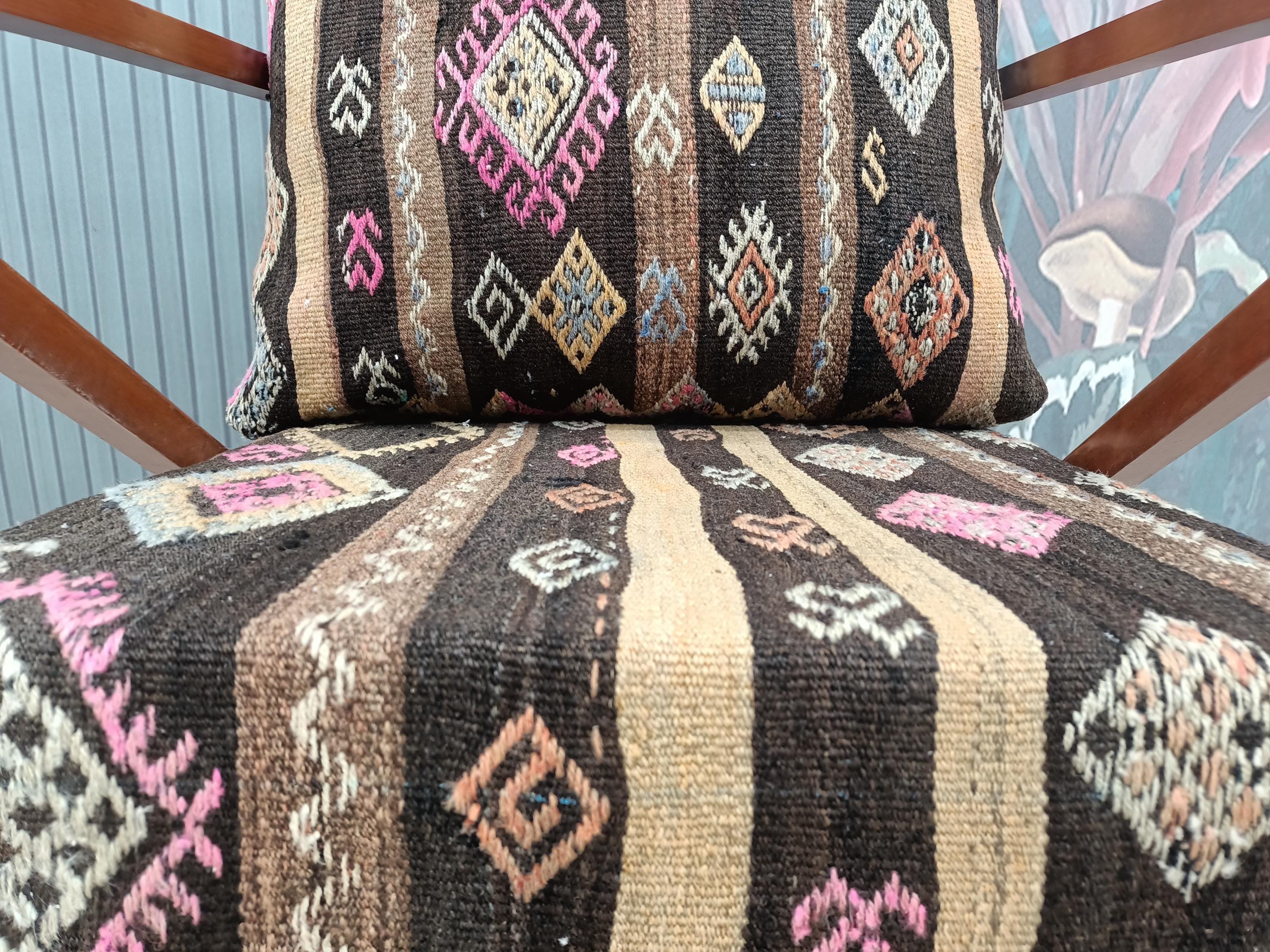 キリムのアームチェア、座椅子、木工椅子、ヴィンテージラグチェア