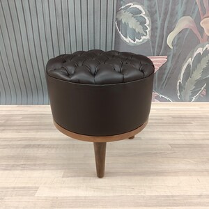 Pouf ottoman, Chesterfield stool, Leather stool, Barrel stool, Pub stool, Foot rest stool, Upholstered bench, Cocktail stool, FS KM-25