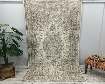 turkish rug, area rug, antique rug, floral rug, oriental rug, vintage rug, beige oushak rug, rustic rug, natural  rug, 5.3 x 8.4 ft VT 2526