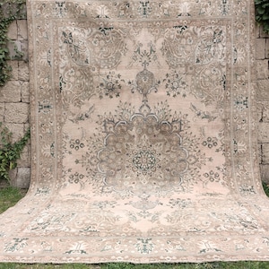 pink green rug, oversize rug, bohemian rug, vintage turkish rug, framed rug, nomadic rug, sitting room rug, floor rug, 9.3 x 12.8 ft VT 4609