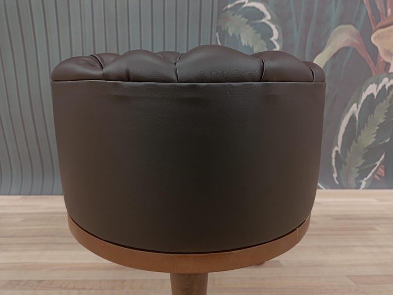 Pouf ottoman, Chesterfield stool, Leather stool, Barrel stool, Pub stool, Foot rest stool, Upholstered bench, Cocktail stool, FS KM-25