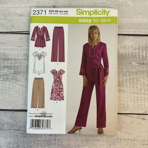 Simplicity 2371 Sewing Pattern Dress Tunic Top Pants Sash Wardrobe 20W-28W UNCUT