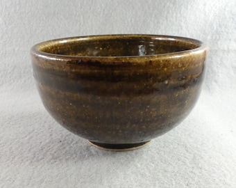 Vintage studio pottery bowl medium small size tobacco brown earthy rustic cabin home decor ceramic stoneware handmade glazed