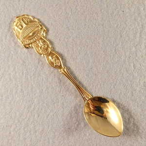 Gold plated collectable spoon 50th anniversary Sydney Bridge 1932 1982 souvenir tea spoon rare made in Australia in original box