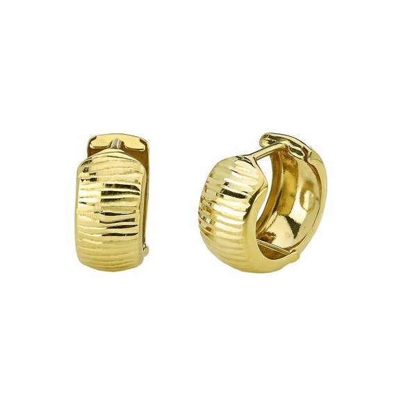 14KT Yellow Gold Small Hoop Earrings With Hinged Closure