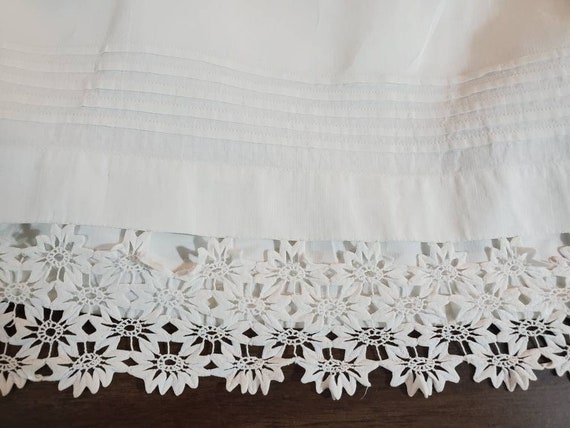 Antique Victorian 1800s Cotton Petticoat Flower L… - image 1