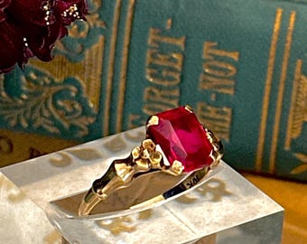10k Gold Synthetic Ruby Ring: Vintage Art Nouveau Revival, Size 4.75