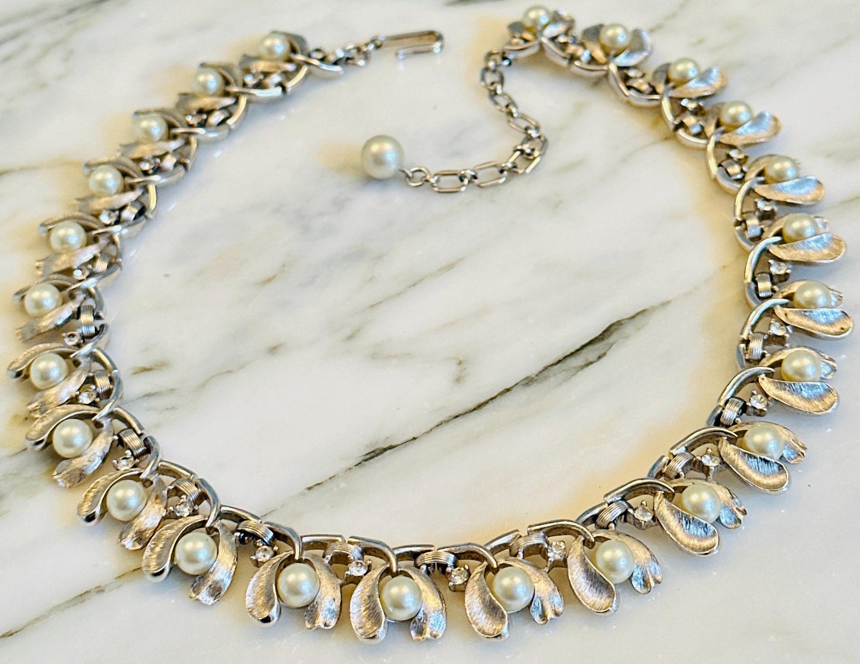 50s Trifari Jewelry - Etsy 50s Trifari Jewelry - Etsy
