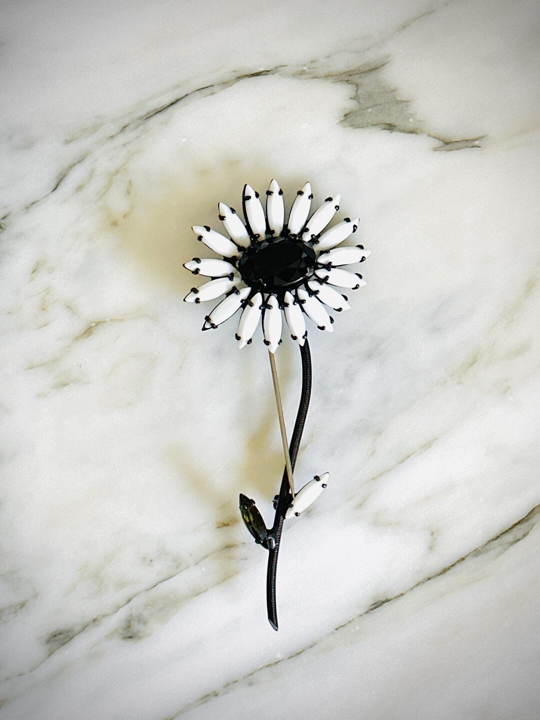 Vintage Weiss Daisy Brooch: Black & White Rhinestone Flower Pin - Etsy