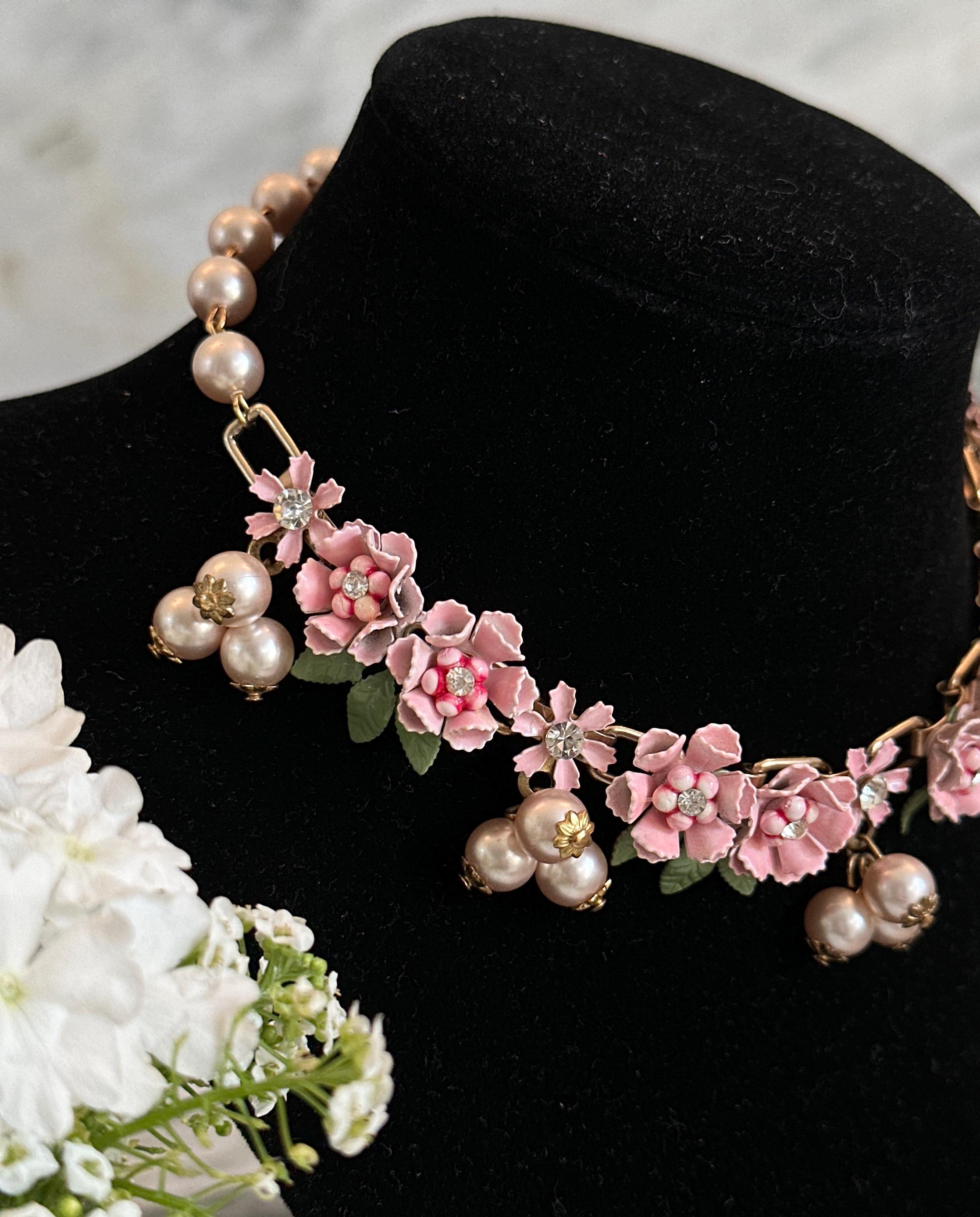 ☆【VINTAGE HOLLYWOOD】☆Pearl n Flower Beads Necklac.e☆ Vintage Pearl and Black Bead Necklace, Old Hollywood Glamour