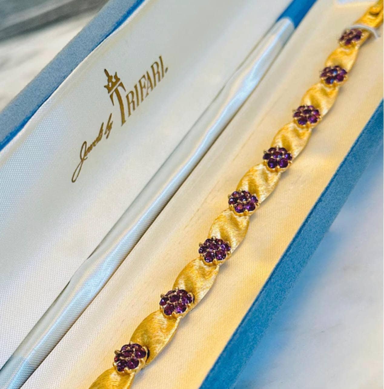 ヴィンテージ TRIFARI ブレスレット青石 s-l1200.jpg