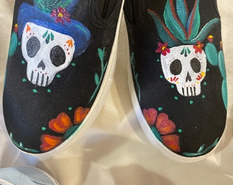 Dia de los Muertos painted shoes womens size 8.5