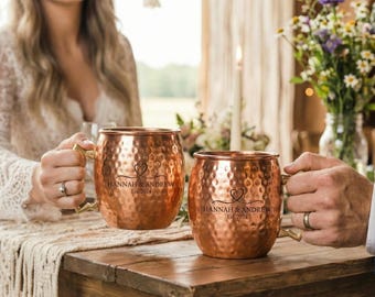 Tazas de cobre grabadas / Tazas de cobre martillado personalizadas / Regalo de boda para pareja / Vasos de bar