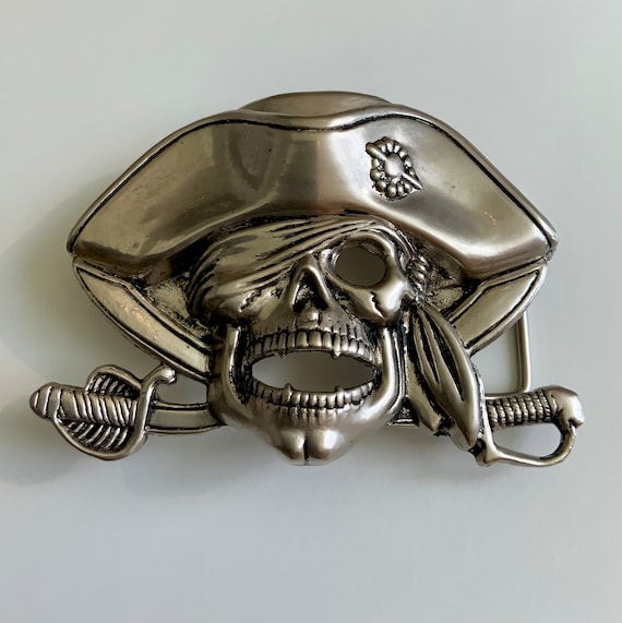 ヴィンテージ 交換可能なベルトバックル 海賊の頭蓋骨と剣の骸骨の