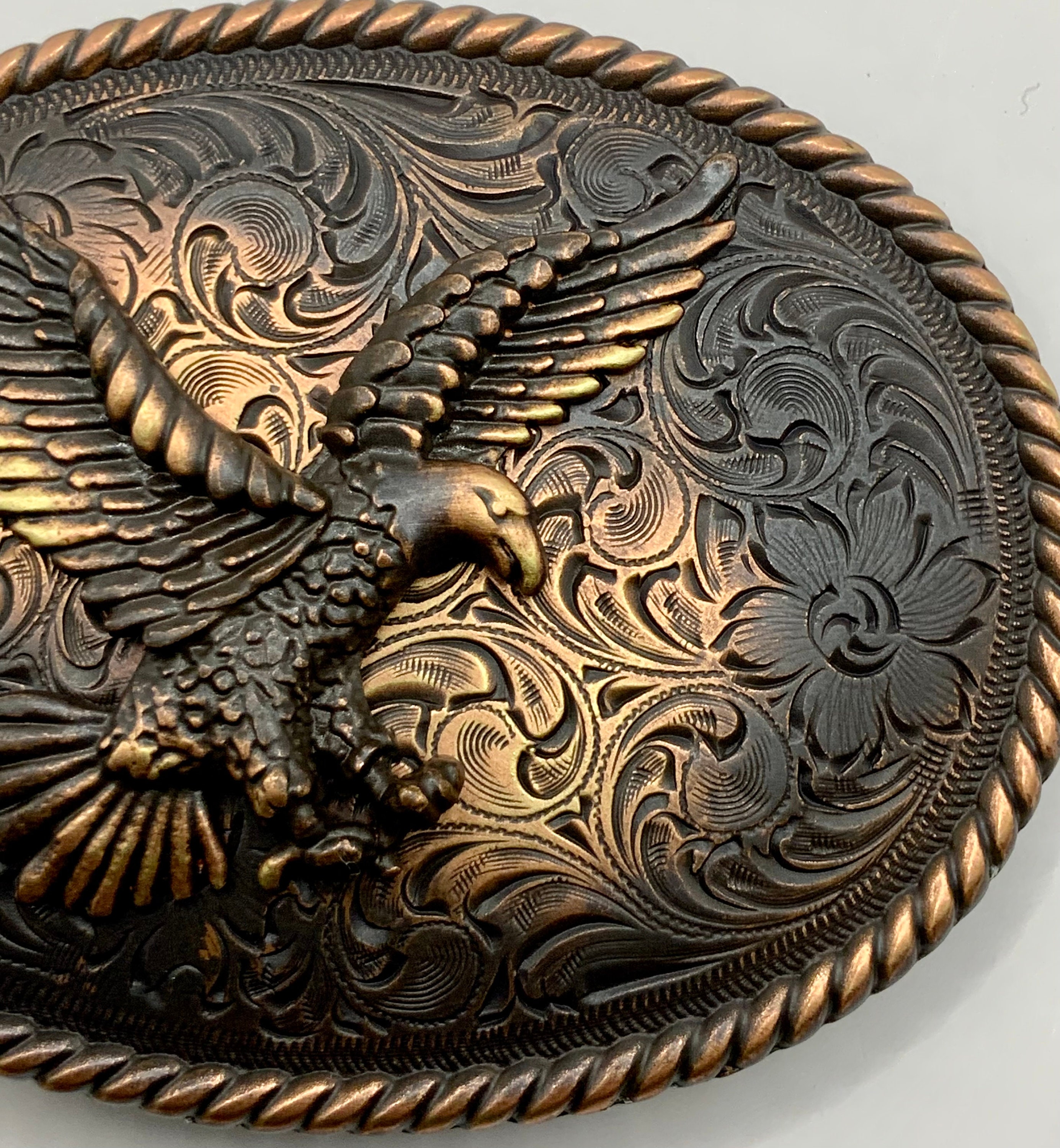 New western flying eagle bronze color belt buckle approximately 3.75 \
