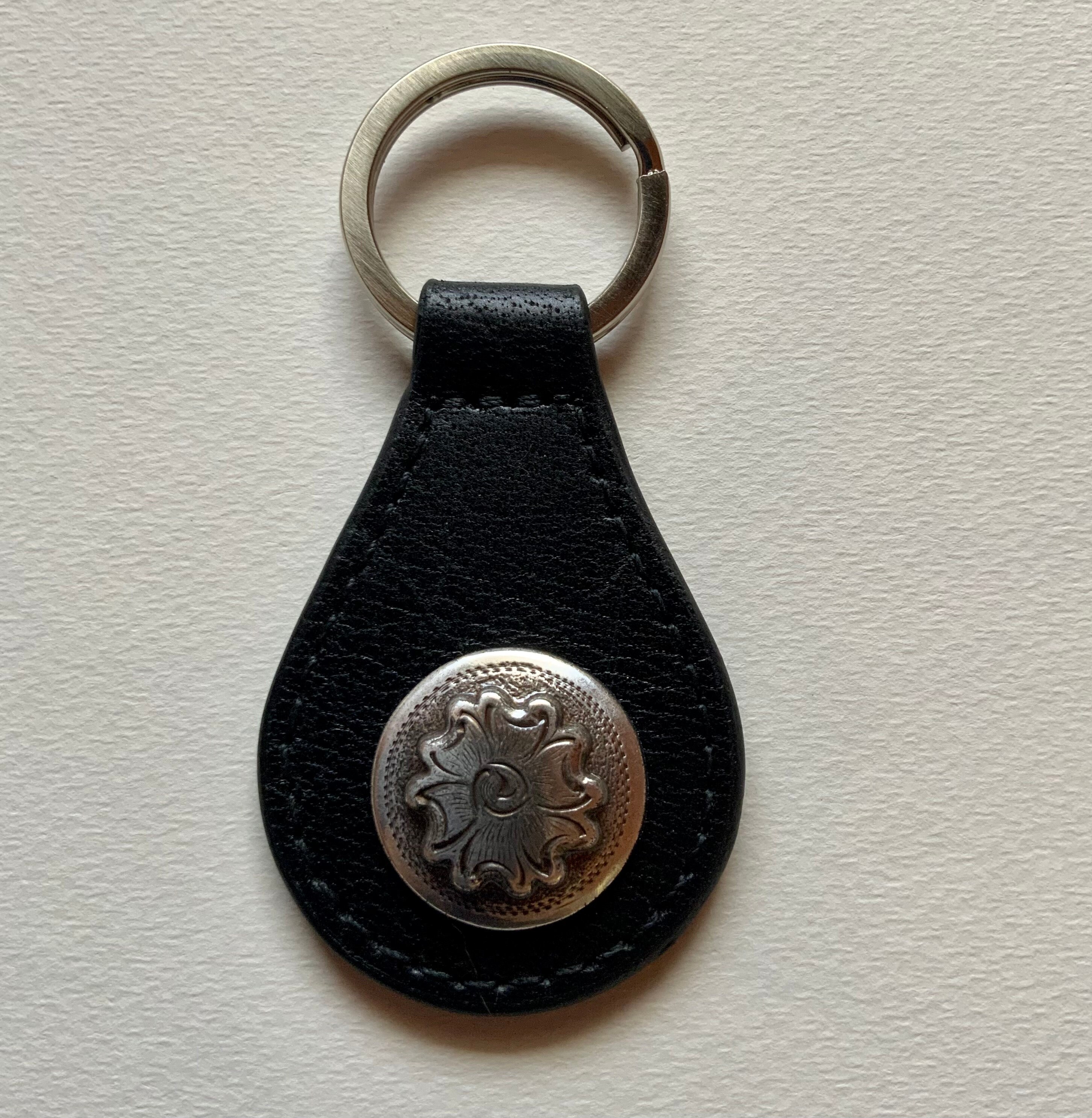 【CALEE】　concho keyring SV925 CALEE - SILVER STAR CONCHO LEATHER KEY RING (BLACK