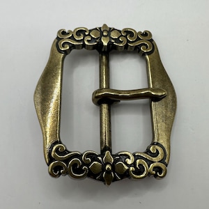 Unique Shaped Small Belt Buckle Interchangeable, Centre Bar, Flower and Vine Pattern, Floral, Vintage, Rare, Feminine, Antique Brass