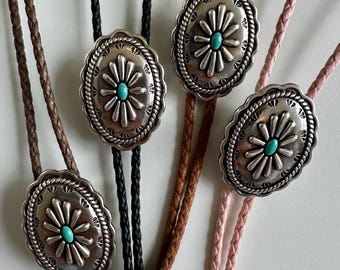 Zilveren zuidwestelijke pompoen bloem ovale stijl bolo stropdas - faux turkoois handgemaakte stropdas accessoires katoenen ketting cowgirl cowboy uniek