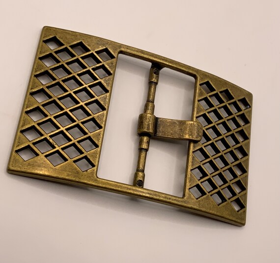 Large Rectangular Cutout Chevron Grid Center Bar … - image 5