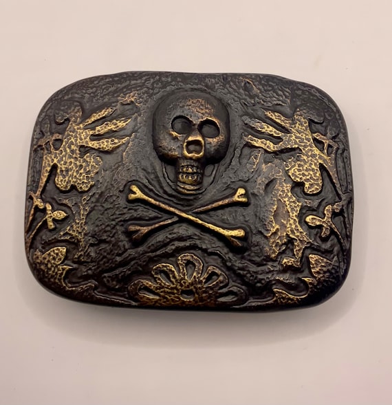 Rectangular Trophy Style Abstract Skull and Cross… - image 1