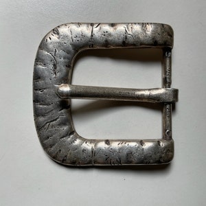 Made in Spain.Solid end-bar belt buckle.Vintage,handbeaten aesthetic.Old silver.