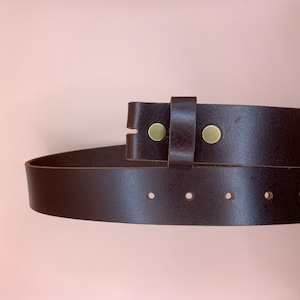 Brown 100% Genuine Leather Belt Straps Interchangeable Buckle Snaps. 1.5”(38mm) wide belt strap w/snaps for buckle interchangeability.