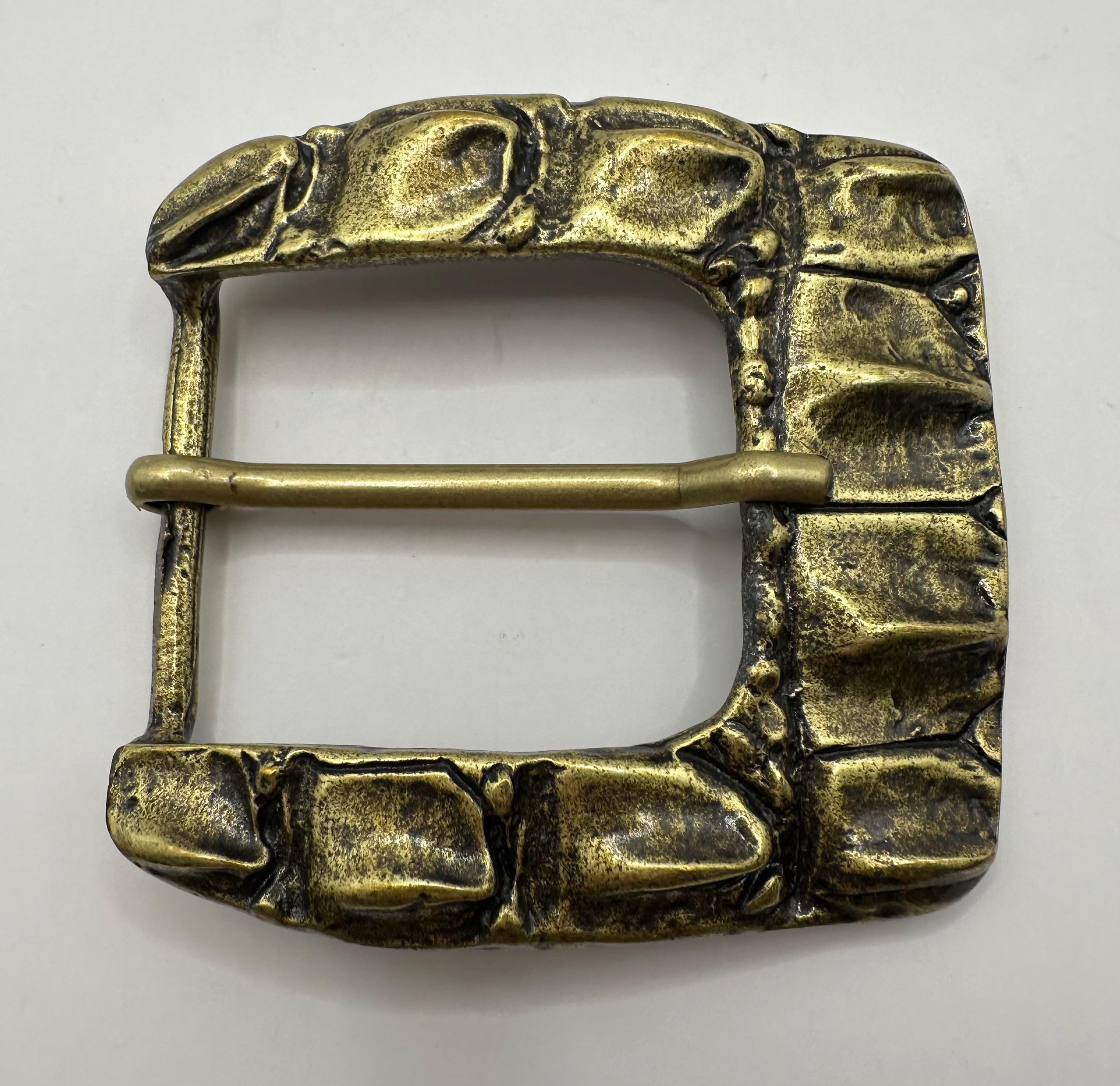 Vintage Grunge Distressed Crocodile Texture End Bar Belt Buckle