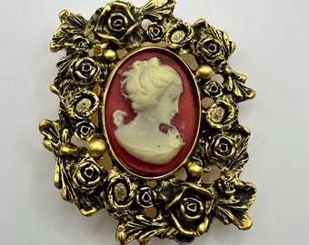 Beautiful Victorian Cameo Belt Buckle, Vintage Belt Buckle, Rare, Antique, Gold Plated, Interchangeable Belt Buckle, Floral Border, Roses