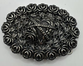 Fivela de cinto grande oval vintage em formato de coração, coração de amor, fivela de rosa, intercambiável, pesada, fabricada nos EUA, rara, única, presente para ela, níquel antigo