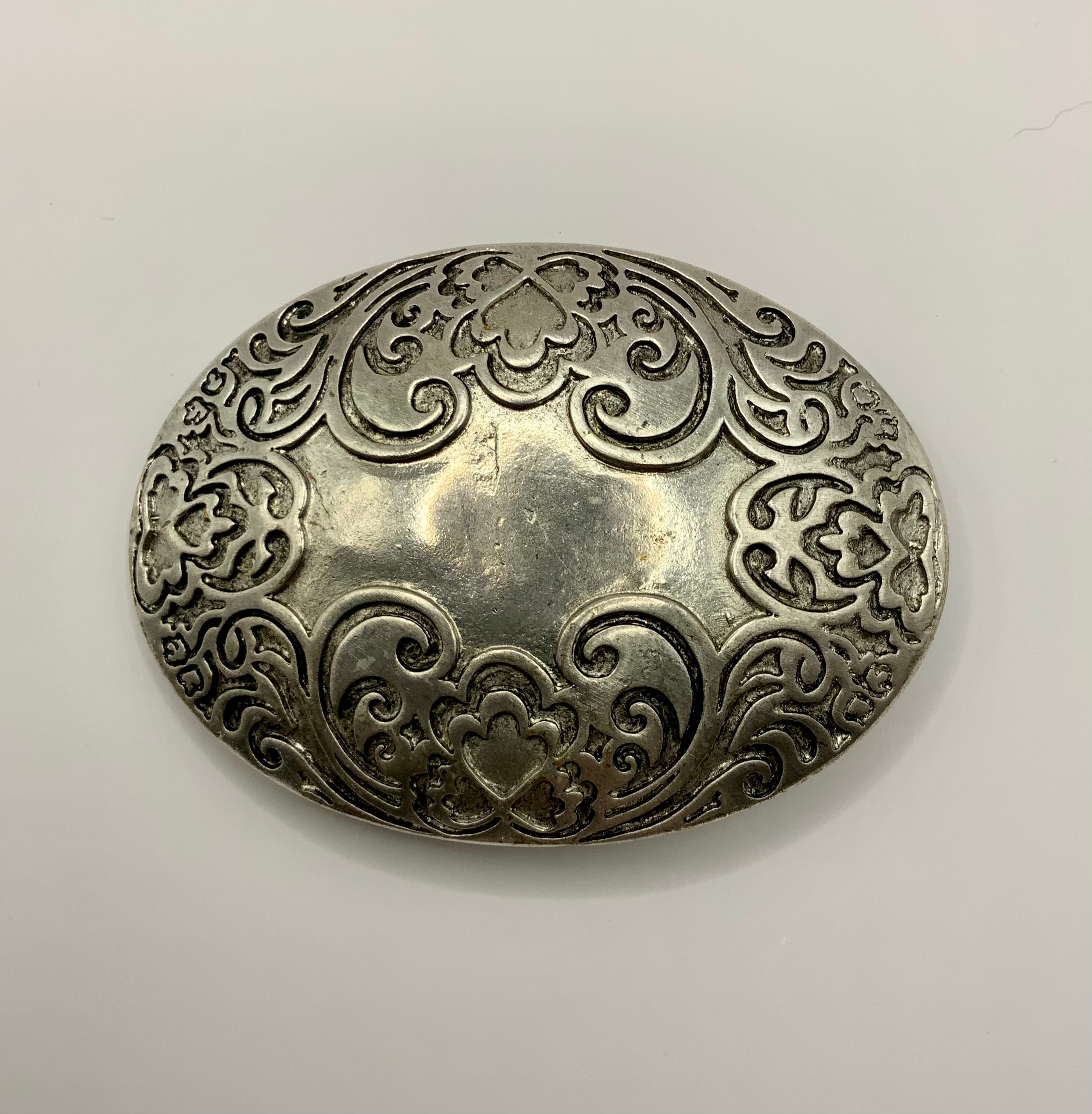 Vintage Oval Engraved Sculpted Floral and Vine Pattern Belt  display picture 2