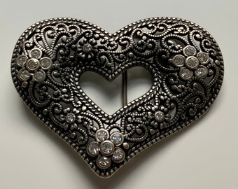 Vintage Heart Shaped Floral Design Etched Belt Buckle Western Heart Belt Buckle: 3D Engraved Antique Silver Finish  main image 3