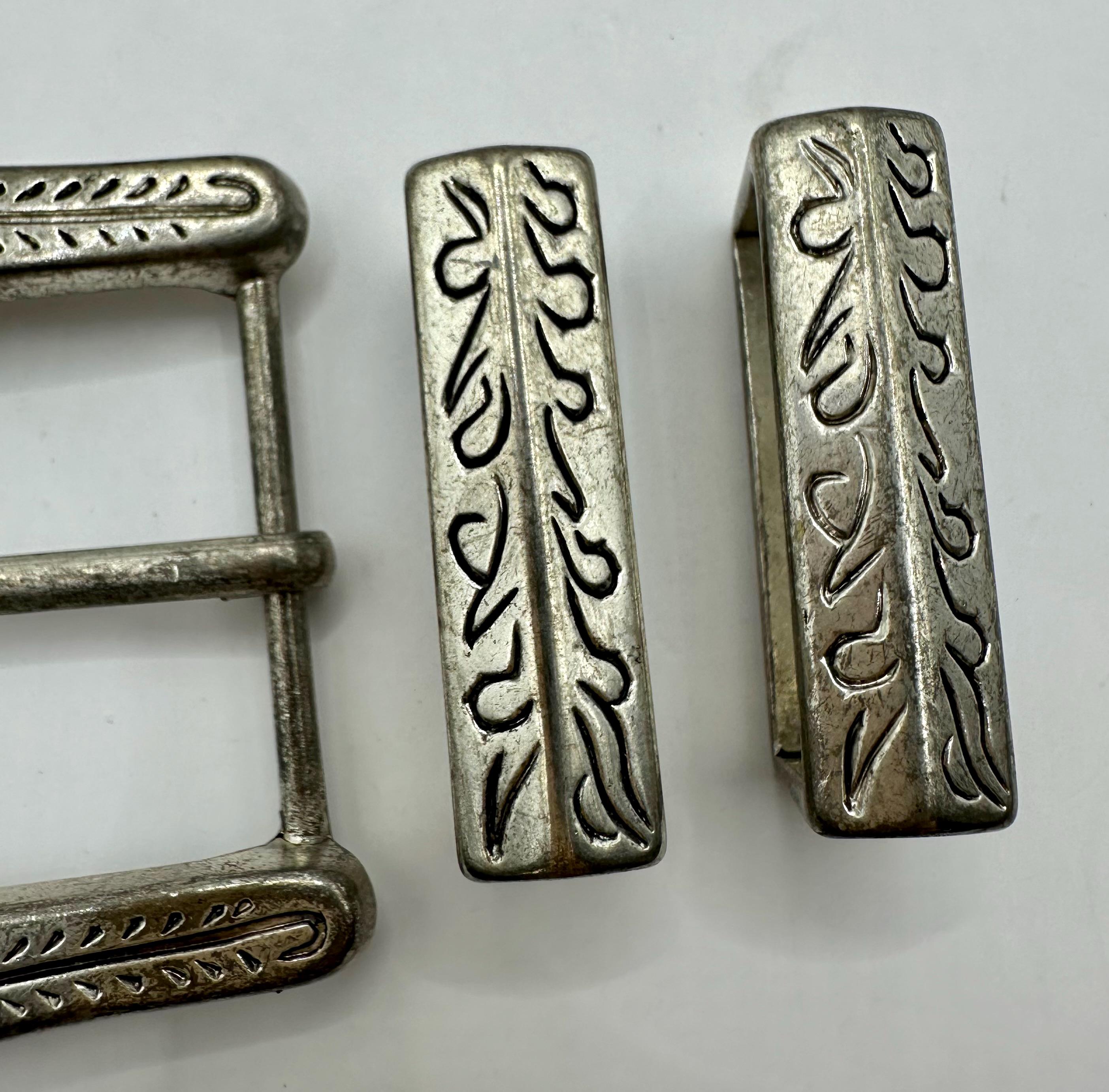 Vintage 3 PC Southwestern Silver & Gold Belt Buckle Hardware Set Unknown Mark Vintage 3 Piece Western Belt Buckle Set - Roper Flower and  main image 2