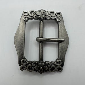 Unique Shaped Small Belt Buckle Interchangeable, Centre Bar, Flower and Vine Pattern, Floral, Vintage, Rare, Feminine, Antique Nickel