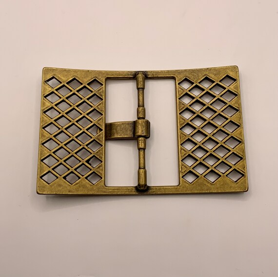 Large Rectangular Cutout Chevron Grid Center Bar … - image 9