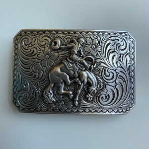 Boucle De Ceinture Vintage Carrée Nickel Argent - Motif Fleur - Fait Main USA ~1975
