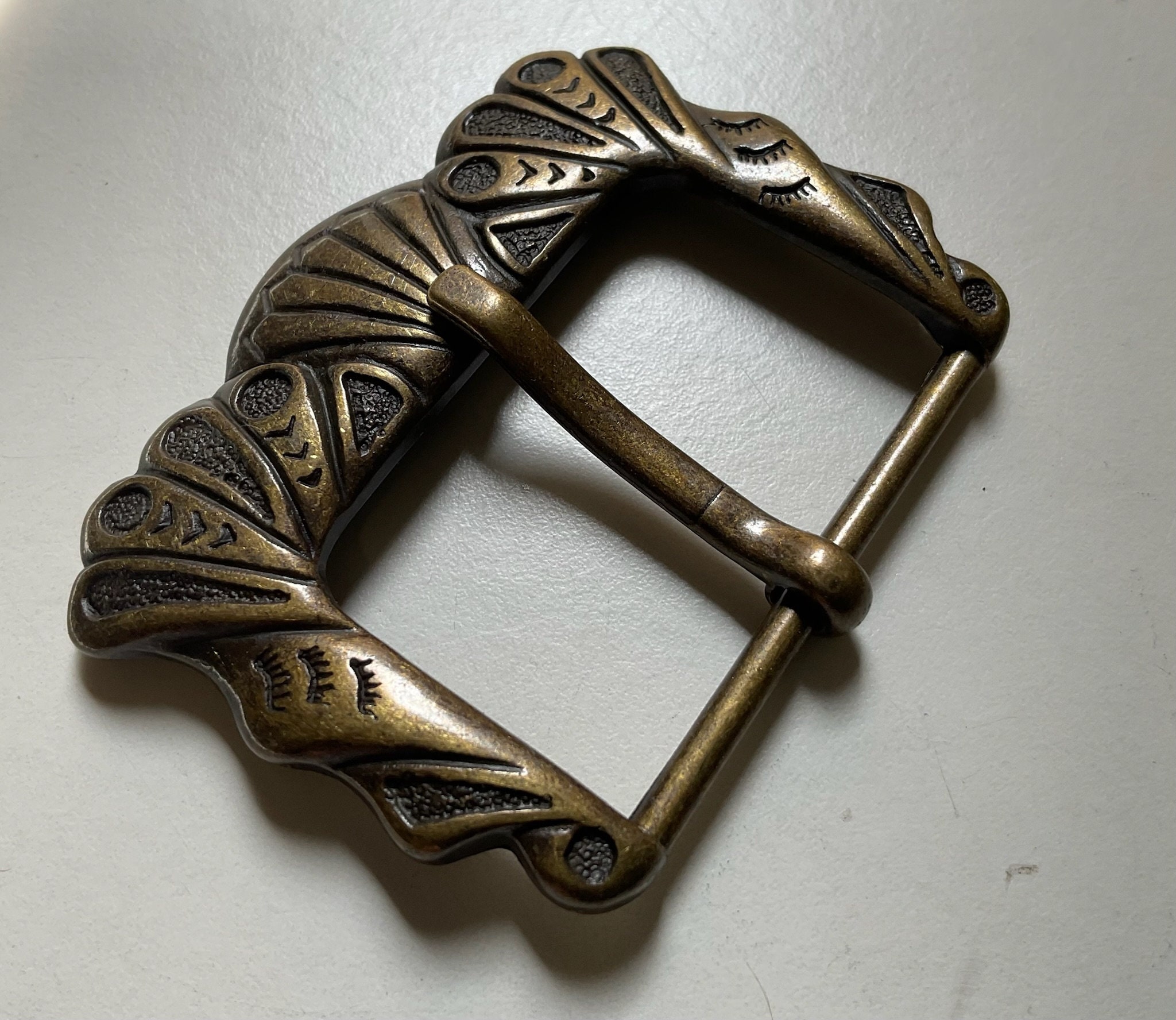 ○ アンティーク真鍮ベルトバックル○エリマキトカゲ ヴィンテージ