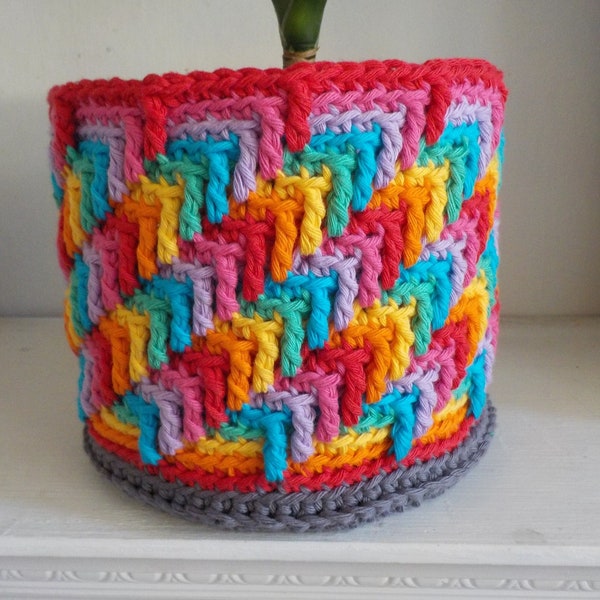 Roundabout Plant Pot Cover - crochet pattern - houseplant pot cover - colourful home decor - crochet homewares - plant lover - UK & US terms